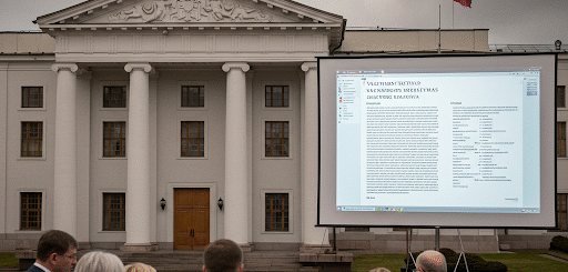 Įvadas: Valstybės Tarnyba – Permainų Vėjyje