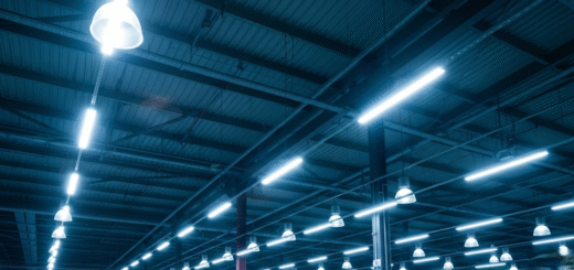 Pramoniniai Šviestuvai: Išsamus Gidas į Efektyvumą, Saugumą ir Modernias Technologijas